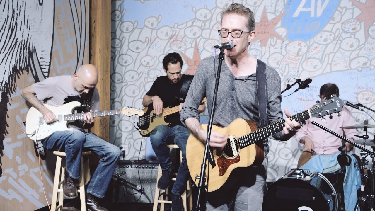 A.V. Undercover BONUS: Trashcan Sinatras play “Best Day On Earth”