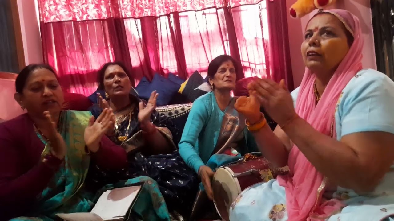 ढोल बजाए ढोली भक्तों की आगयी टोली....