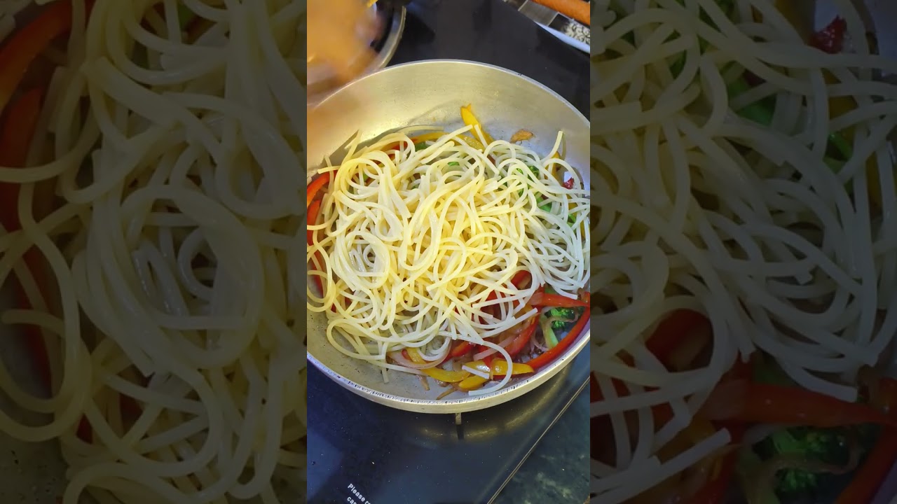 Veg spaghetti 🍝 #vegsphagetti #recipevideo #homemadefood #sphagetti