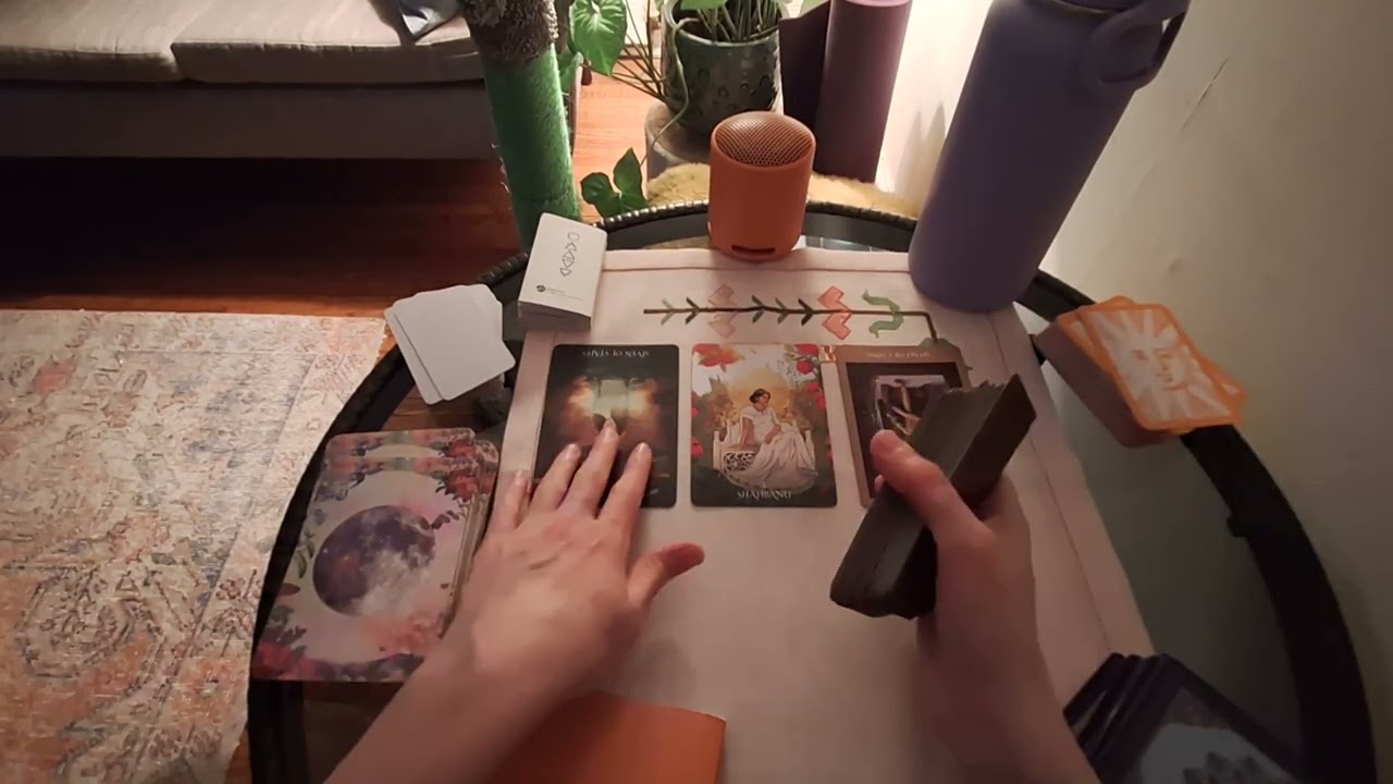 Terazi Burcu Kovada Güneş Tutulması Tarot Açılımı 