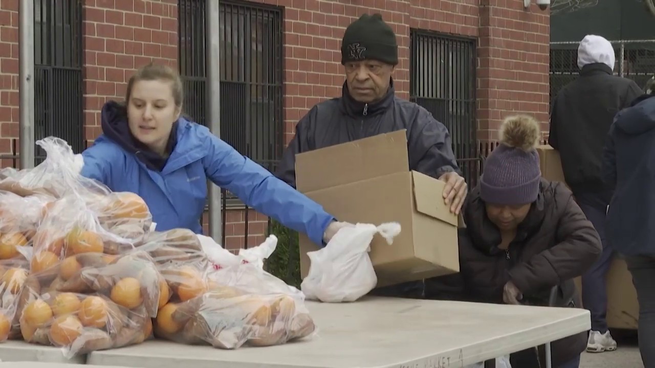 Demand explodes for New York food banks as unemployment rises | AFP
