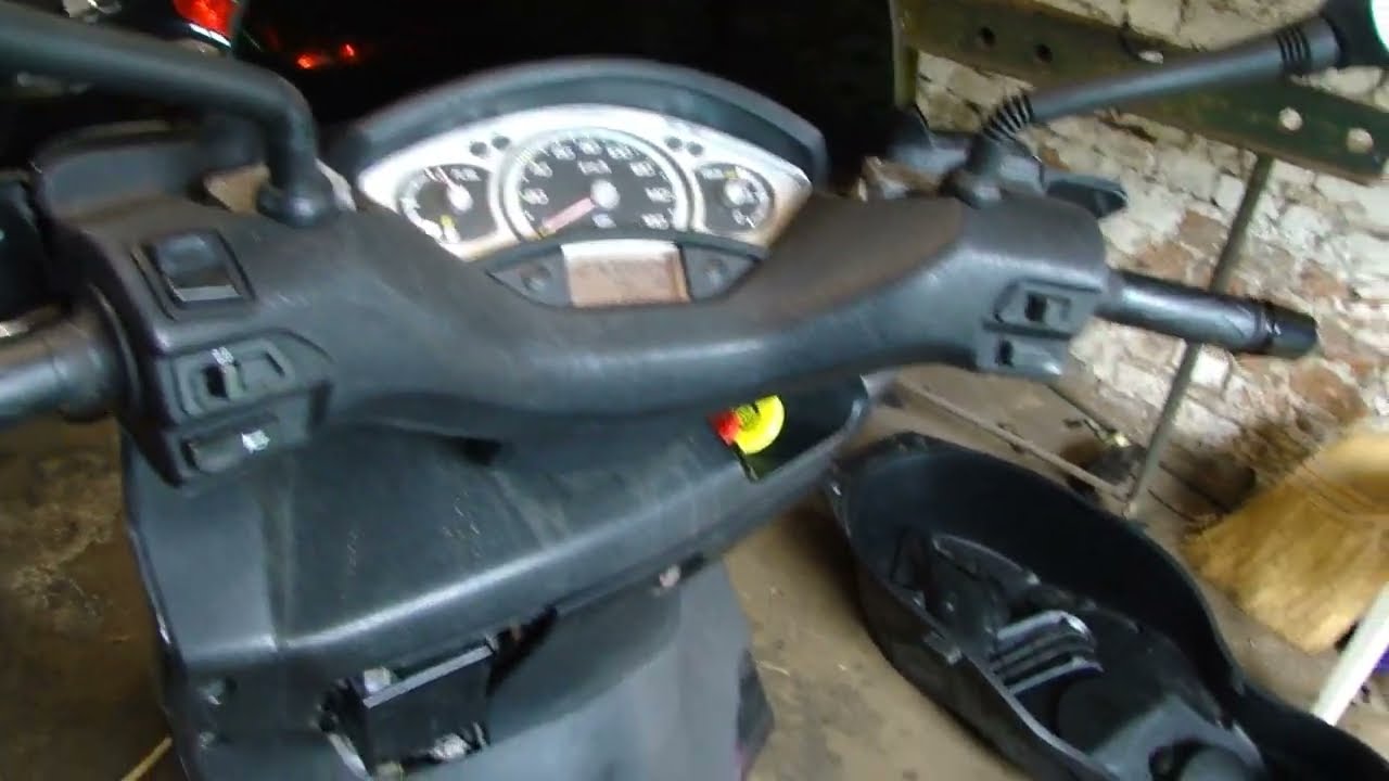 MOTOpartyzant 2#10.1 Yamaha X Max 125 grzeje się