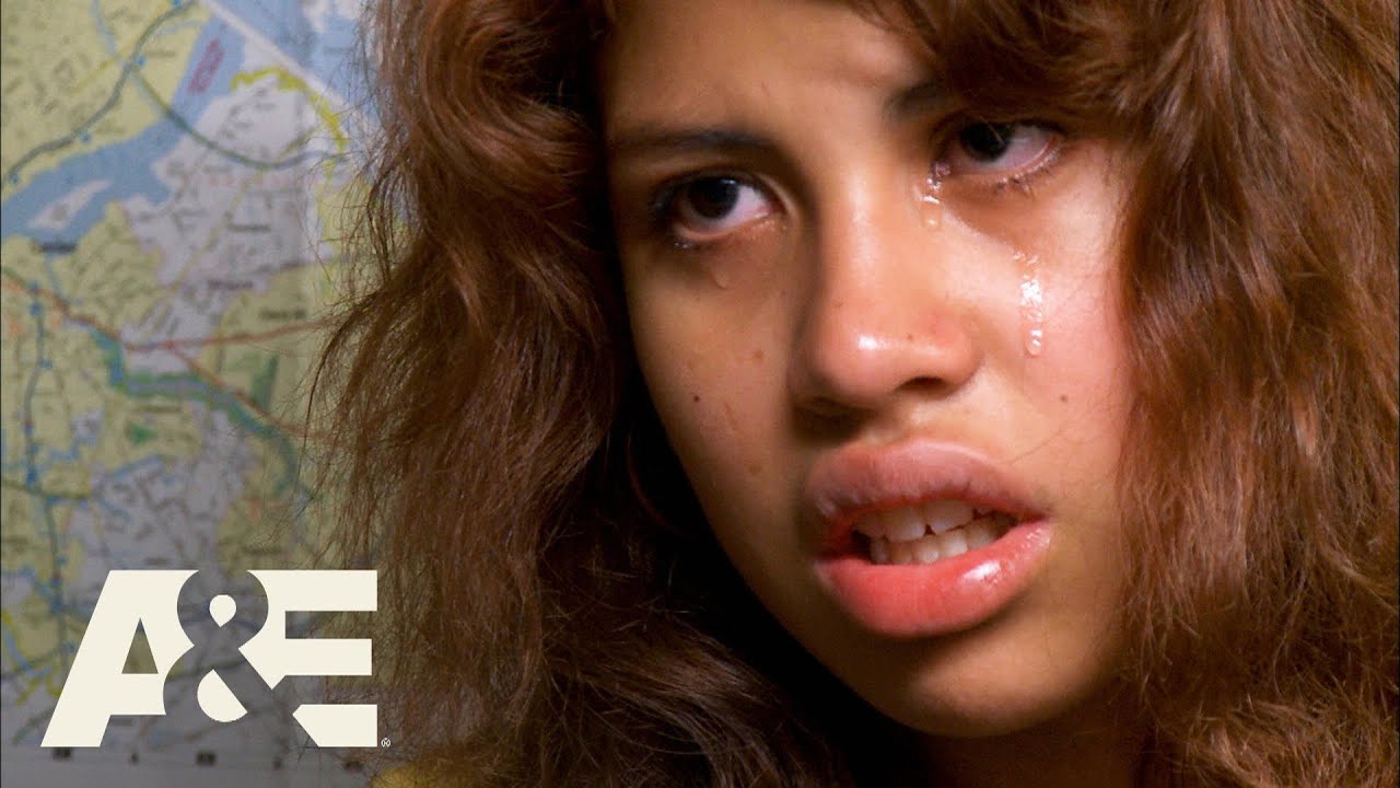 Teenager Disappears After Running Off With Her Boyfriend | Runaway Squad | A&E