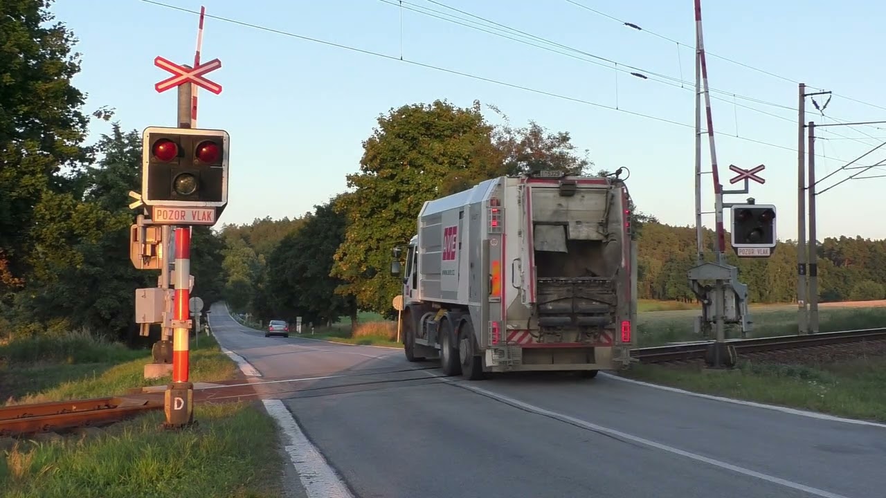 Železniční přejezd Kardašova Řečice/Mnich (CZ) - 12.8.2025 / Railroad crossing
