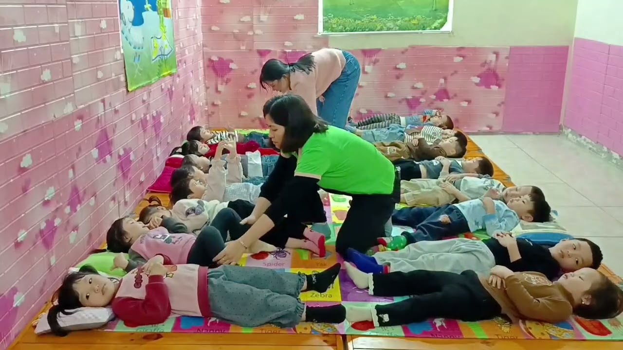 Phong trào một ngày làm giáo viên lớp 3TA2  trường Mầm non Quang Minh