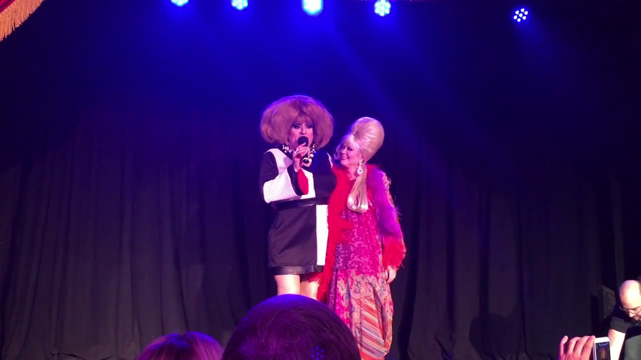 Cindy Wilson - She Brakes For Rainbow at Mother B-52's Oasis San Francisco, december 2016
