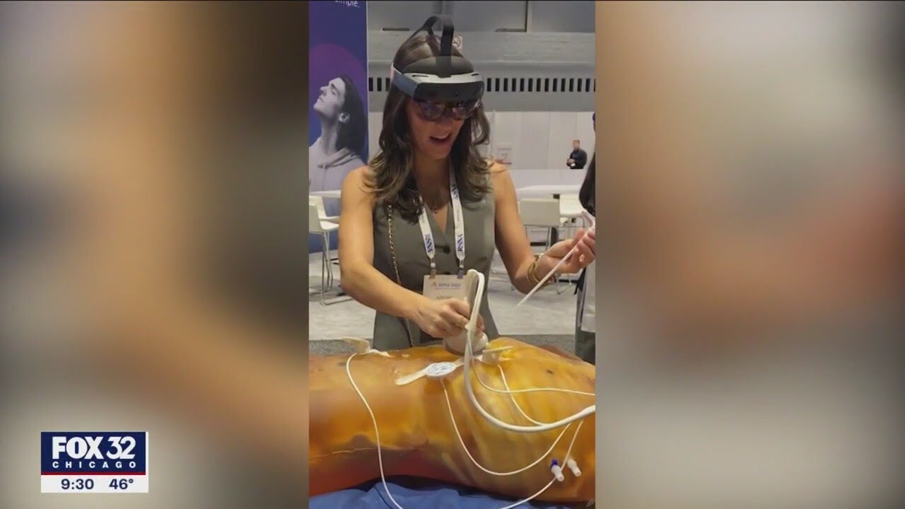 Illinois medical school makes history with FDA-cleared hologram tech for patient treatment