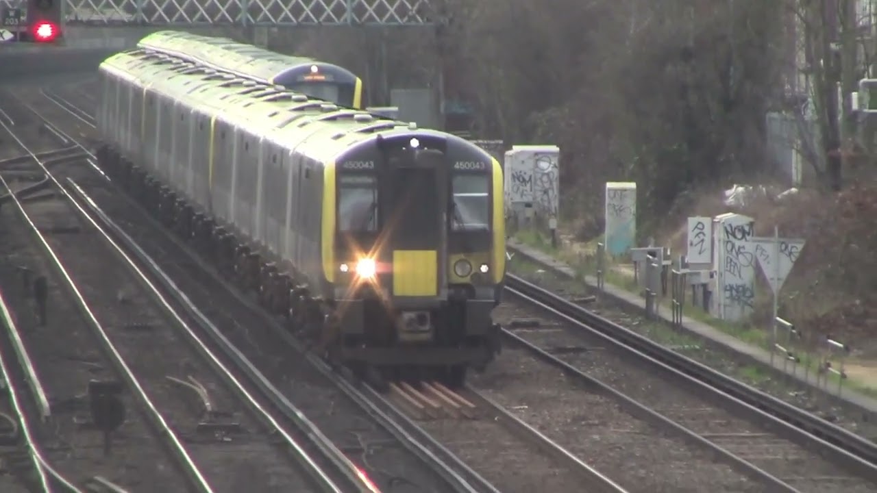 Trains at Wimbledon Footbridge 9/2/26