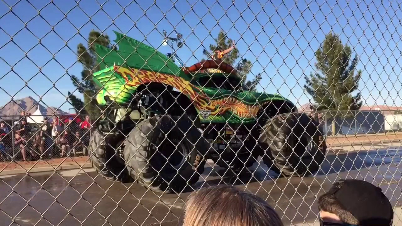 Monster jam world finals 18 truck parade
