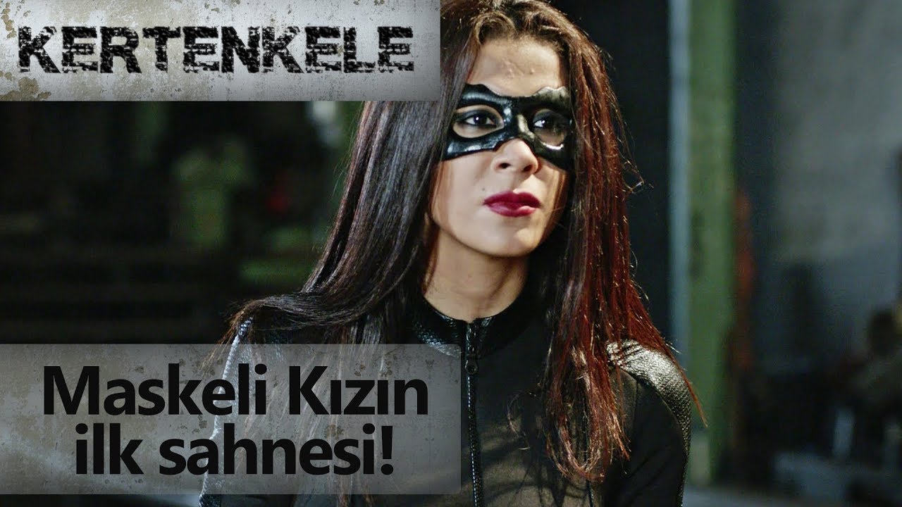 Maskeli kızın ilk sahnesi! - Kertenkele