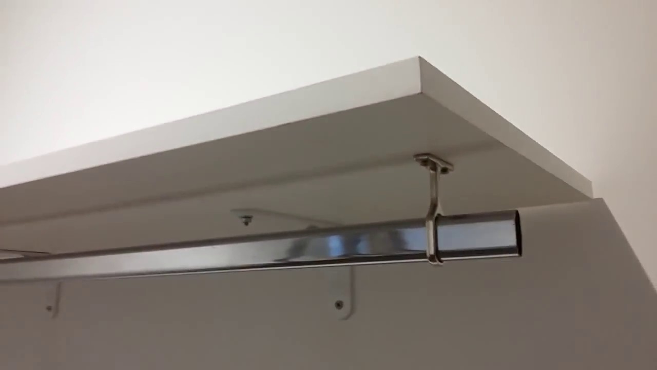 Canal JDB. Parte 1. Colocando percheros, estantes con mensulas.