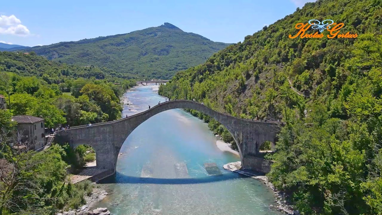 &Pi;&Epsilon;&Tau;&Rho;&Iota;&Nu;&Omicron; &Gamma;&Epsilon;&Phi;&Upsilon;&Rho;&Iota; &Pi;&Lambda;&Alpha;&Kappa;&Alpha;&Sigma;, &Iota;&Omega;&Alpha;&Nu;&Nu;&Iota;&Nu;&Alpha;. STONE BRIDGE of PLAKA, IOANNINA, GREECE