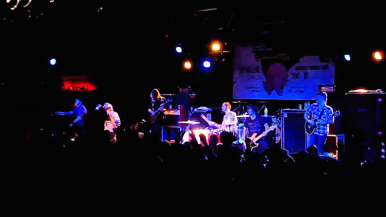 Emarosa - The Past Should Stay Dead (LIVE HD)