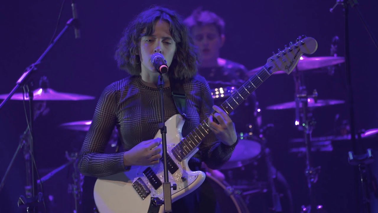 Casa Deshabitada - Niña Lobo (Vivo en Sala Hugo Balzo).