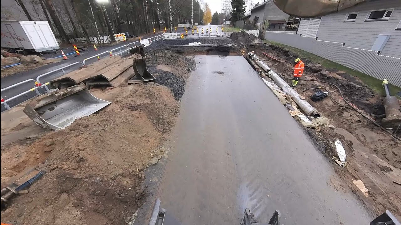 hulevesiputken kaivuuta osa 2. storm water pipe excavation work. part2. volvo ewr150E+engcon+trimble