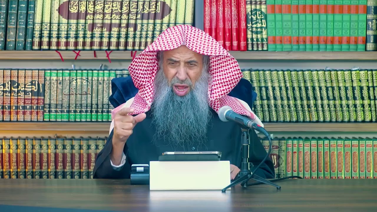 هل يصح المسح على الجورب إذا نزل عن الكعب أثناء لبسه؟