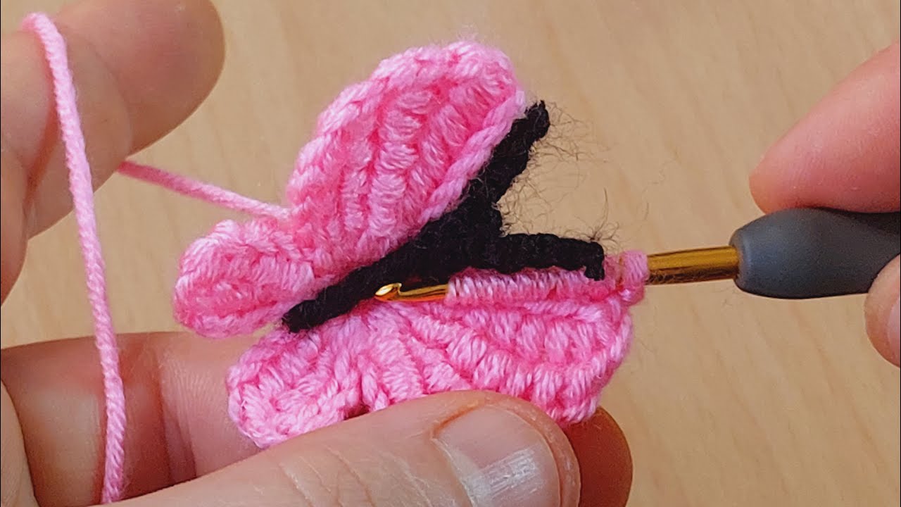 this crochet is awesome you won't be able to ignore it / bu tığ işine bayılacaksınız