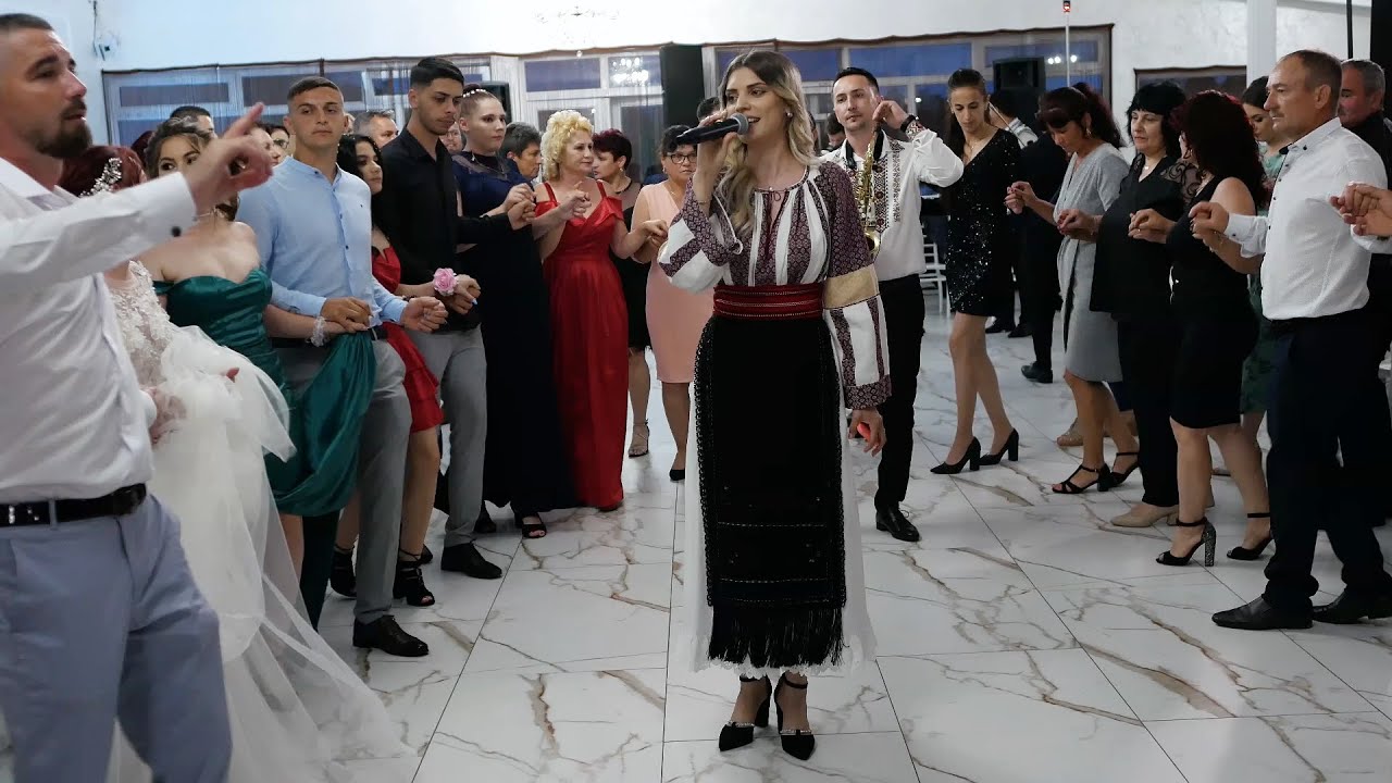 Mirabela Maria Paveloiu si Formatia Doru Mituica Band