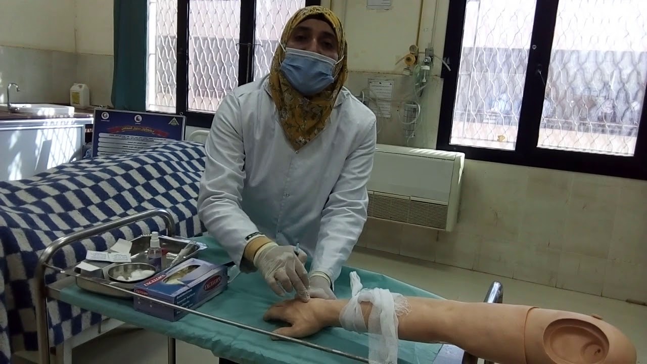 محاضرة أساسيات تمريض عملى بعنوان blood sample د/ جهاد فارس الفرقة الاولى ليوم  2/12/2020 م