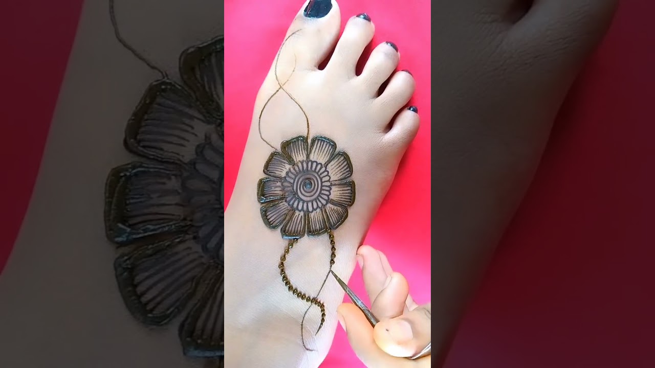 Attractive and easy feet👣 mehndi design🔥🤩#mehndi #henna #shorts