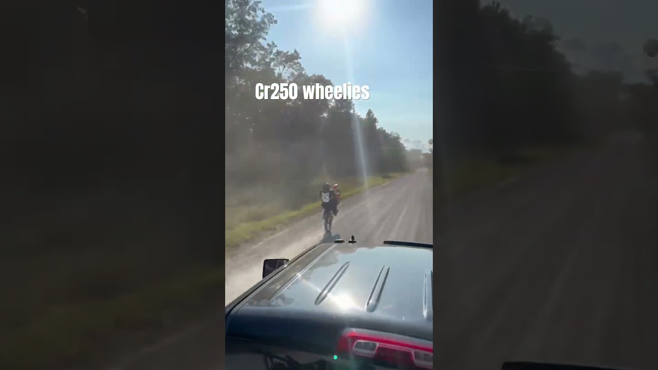 Cr250 #wheelie #crazymoments #dirtbikeadventures #offroadmotorcycle #dirtking #lifeisbutadream