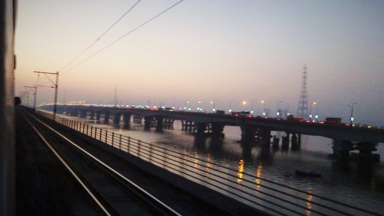 Vashi to Kurla at Dusk - Lovely Harbour Line Train Ride - Bridge and More!!!