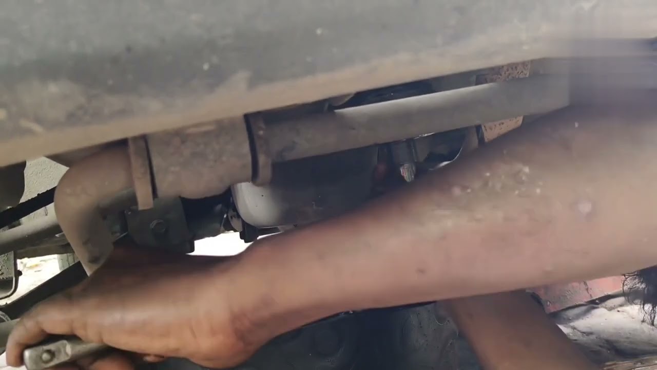 Maruti Alto LXI ka engine oil change
