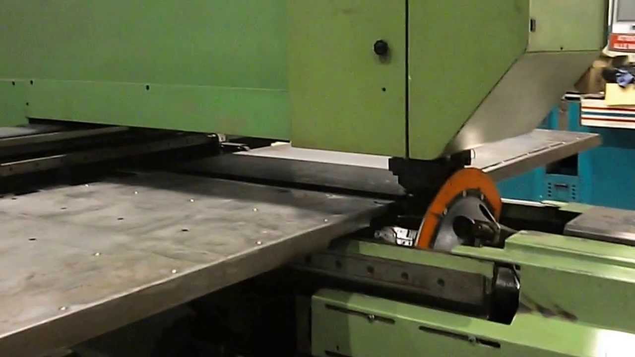 PUNZONATRICE CNC PER LAMIERA TRUMPF TRUMATIC 240