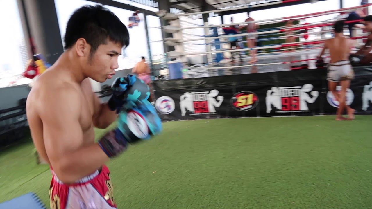 UN CAMP DE BOXE THAI INSOLITE #2 TEDEED 99GYM (BANGKOK)