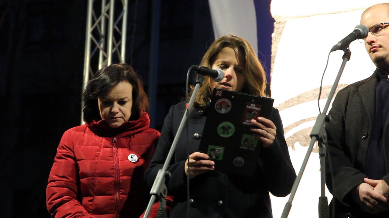Monika T&oacute;dov&aacute; na proteste preč&iacute;tala odpočet Kaliň&aacute;kovi a Ficovi