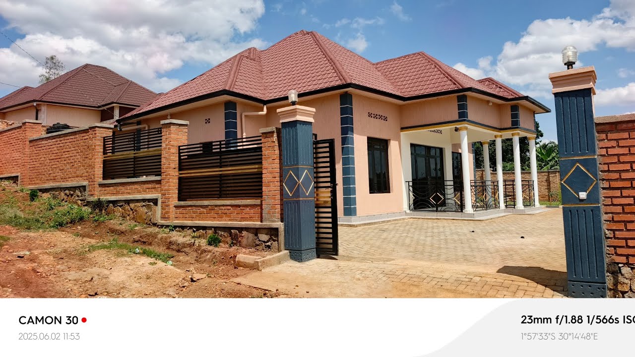 Gura inzu nziza cyane nawe ubeho nkabandi ,60M rugende ku mafarashi ukinjira muyumbu,#0782395920 