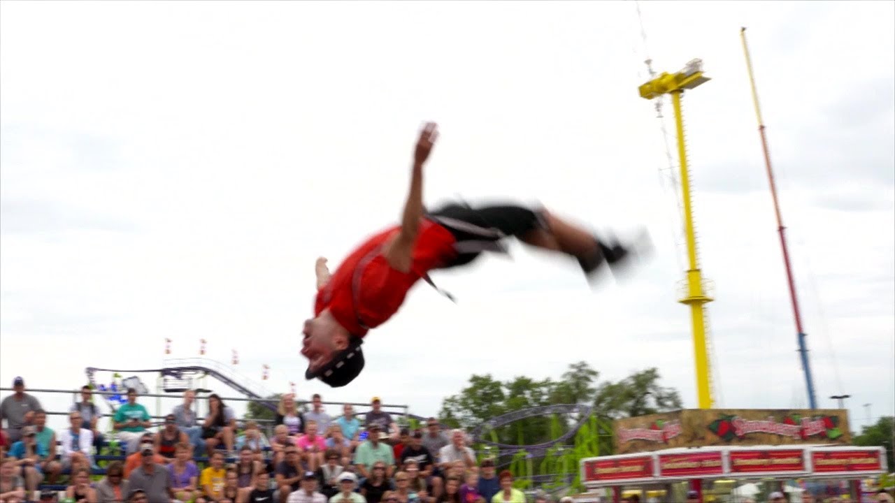 i-Flip Acrobatic Show