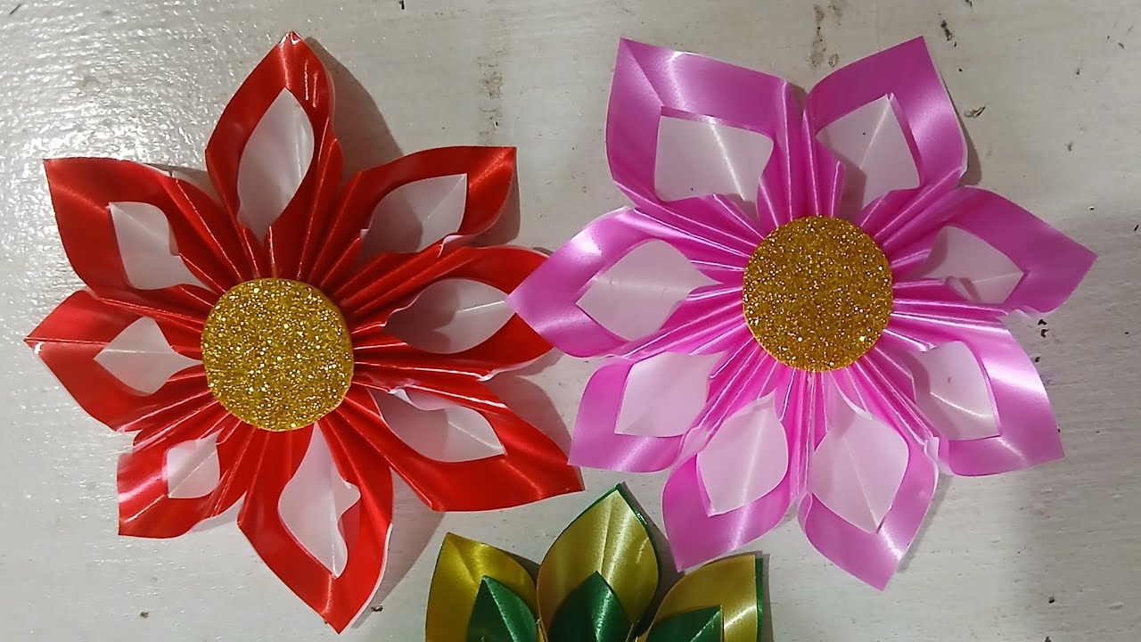 Como hacer una flor  para coronas de día de mu3rtos  fácil y rápido  paso a paso 