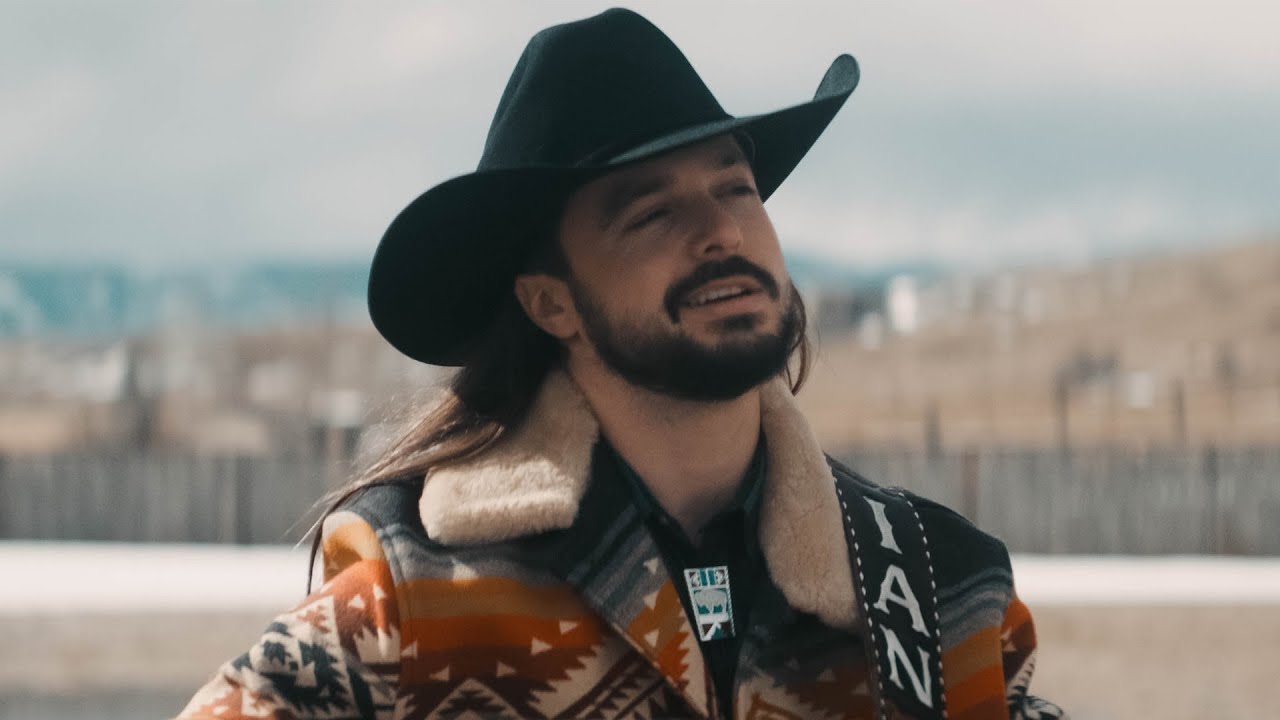 Ian Munsick - Horses Not Hearts (Official Music Video)