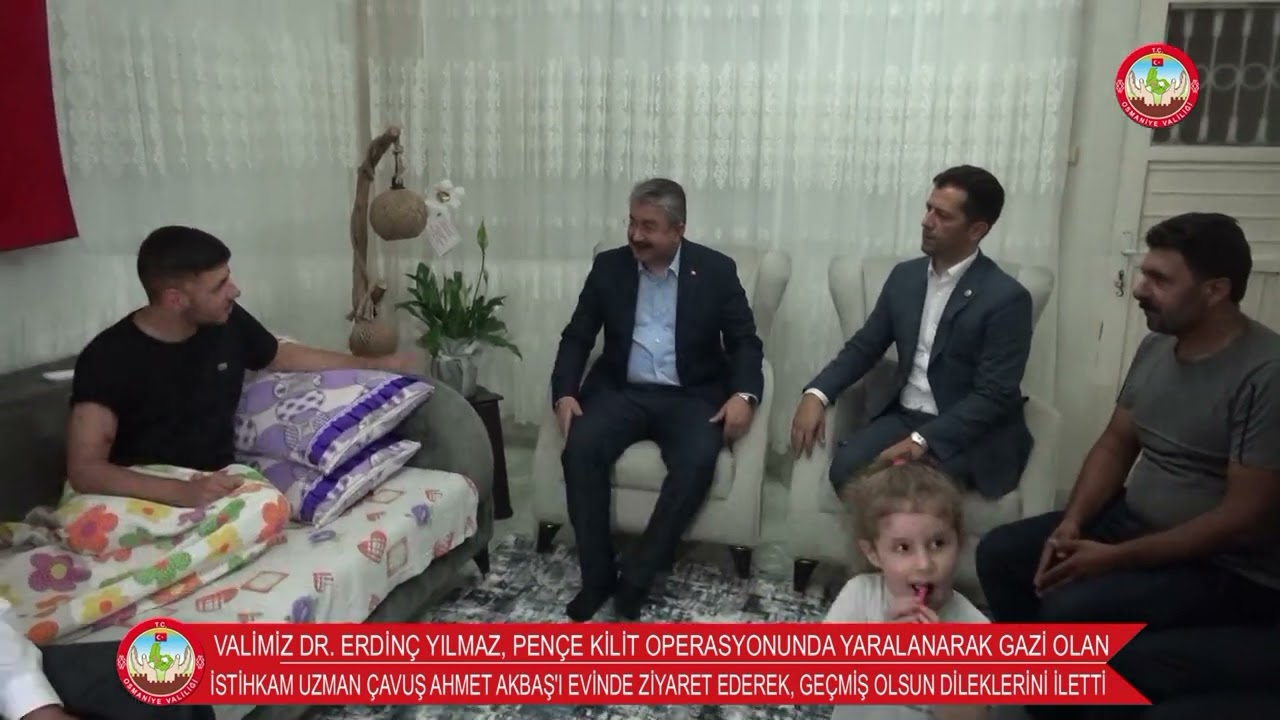 VALİMİZ DR. ERDİNÇ YILMAZ, GAZİMİZ İSTİHKAM UZMAN ÇAVUŞ AHMET AKBAŞ'I EVİNDE ZİYARET ETTİ