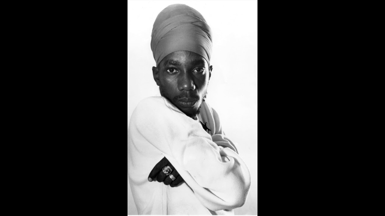 Sizzla - Girls Galore (Belly Full Riddim 2002)