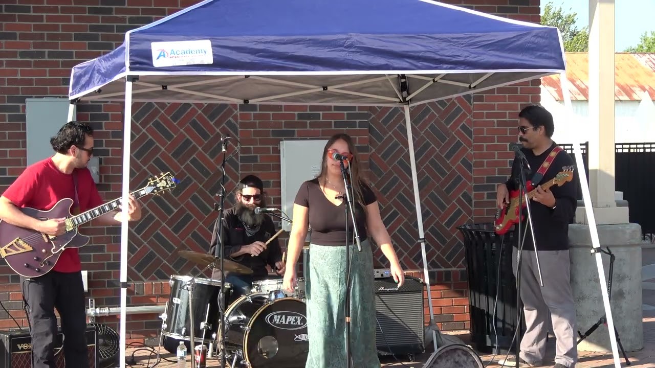Brujoroots performing At Broken Arrow Farmer's market. 09/26/2020