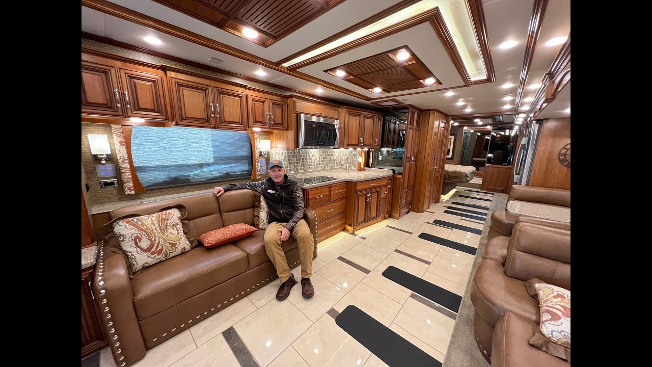 2015 Newmar Mountain Aire 4503 (17U242928)