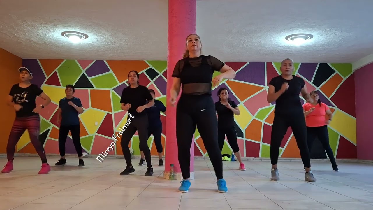 ЧТО ТАКОЕ ЛЮБОВЬ к версии кумбии!! (Миирея Фраймарт) танцевальный фитнес..