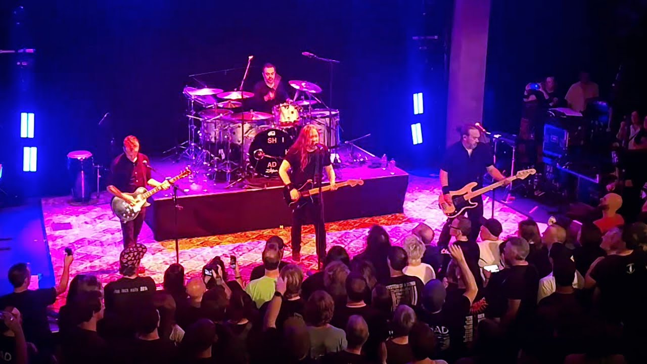 Gimme Gimme &ndash; Shihad&rsquo;s Final Concert Ever. Live at Meow Nui, Wellington (2025)