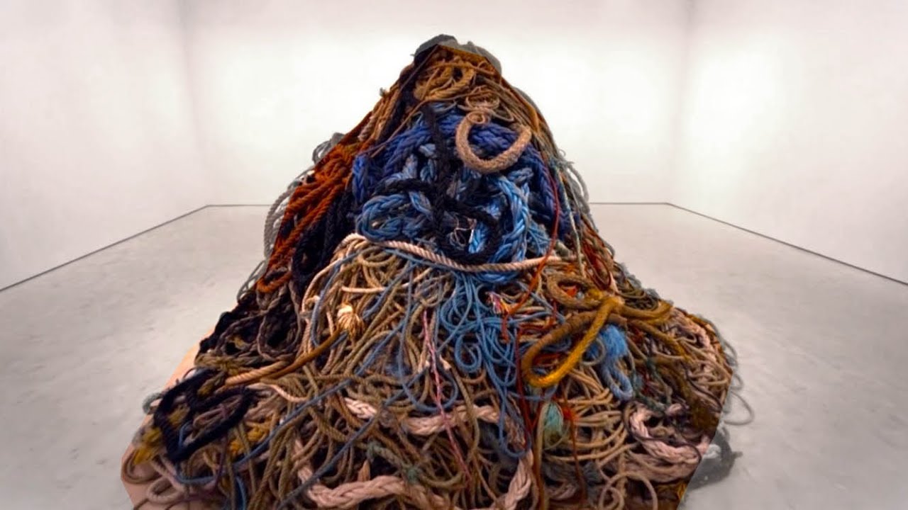 ONE MILLION POUNDS FOR A PILE OF OLD ROPE? MUSINGS ON THE PRICE OF ART