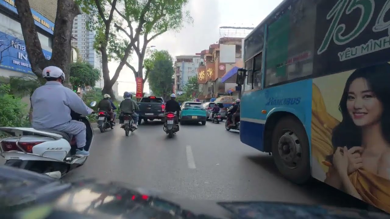 Giao Thông Hà Nội 27 Tết: Hành Trình Rời Phố Về Quê, May Không Tắc Đường