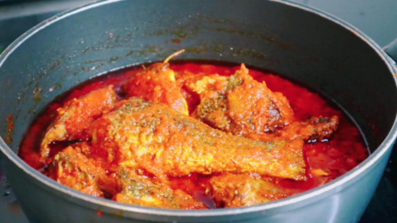 How to cook Nigeria Croaker Fish Stew || Simple Croaker Fish Stew