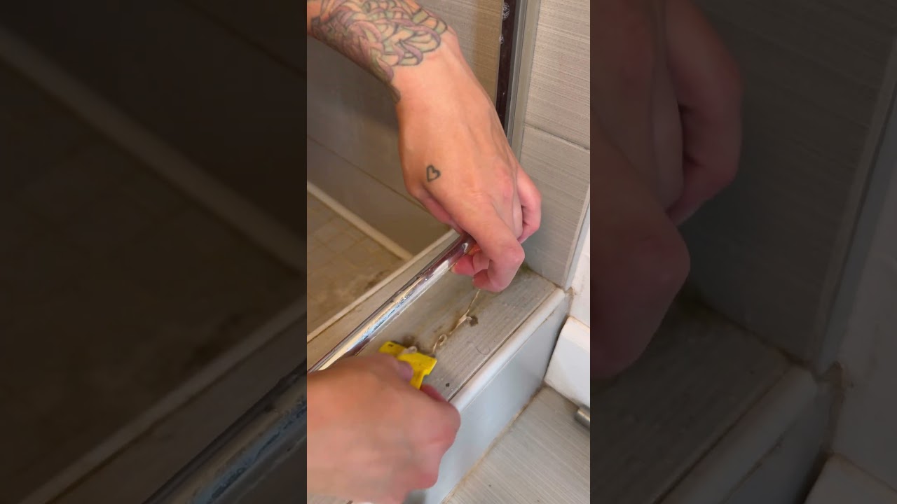 Deep clean super dirty shower #cleaning #deepclean #cleaningmotivation #asmrcleaning #satisfying