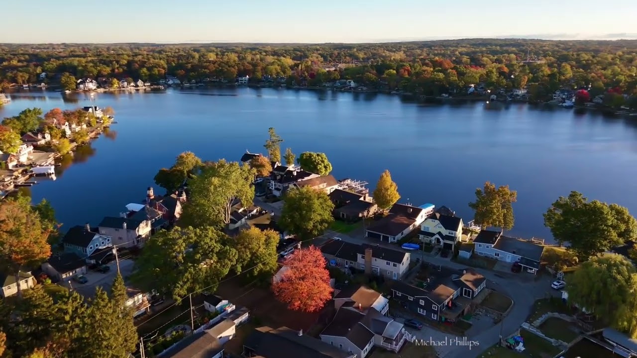 Tracking the fall colors