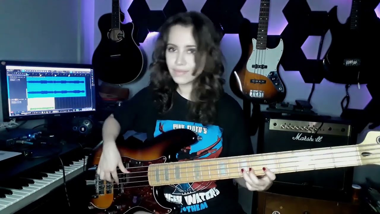 The Dope Show (Marilyn Manson)- bass cover by Belén Serrano