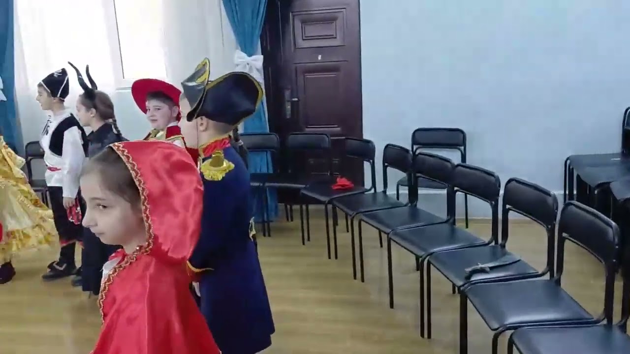 Новогодний карнавал 2026. 2-4 классы