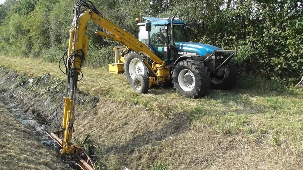 Ditch maintenance with Herder