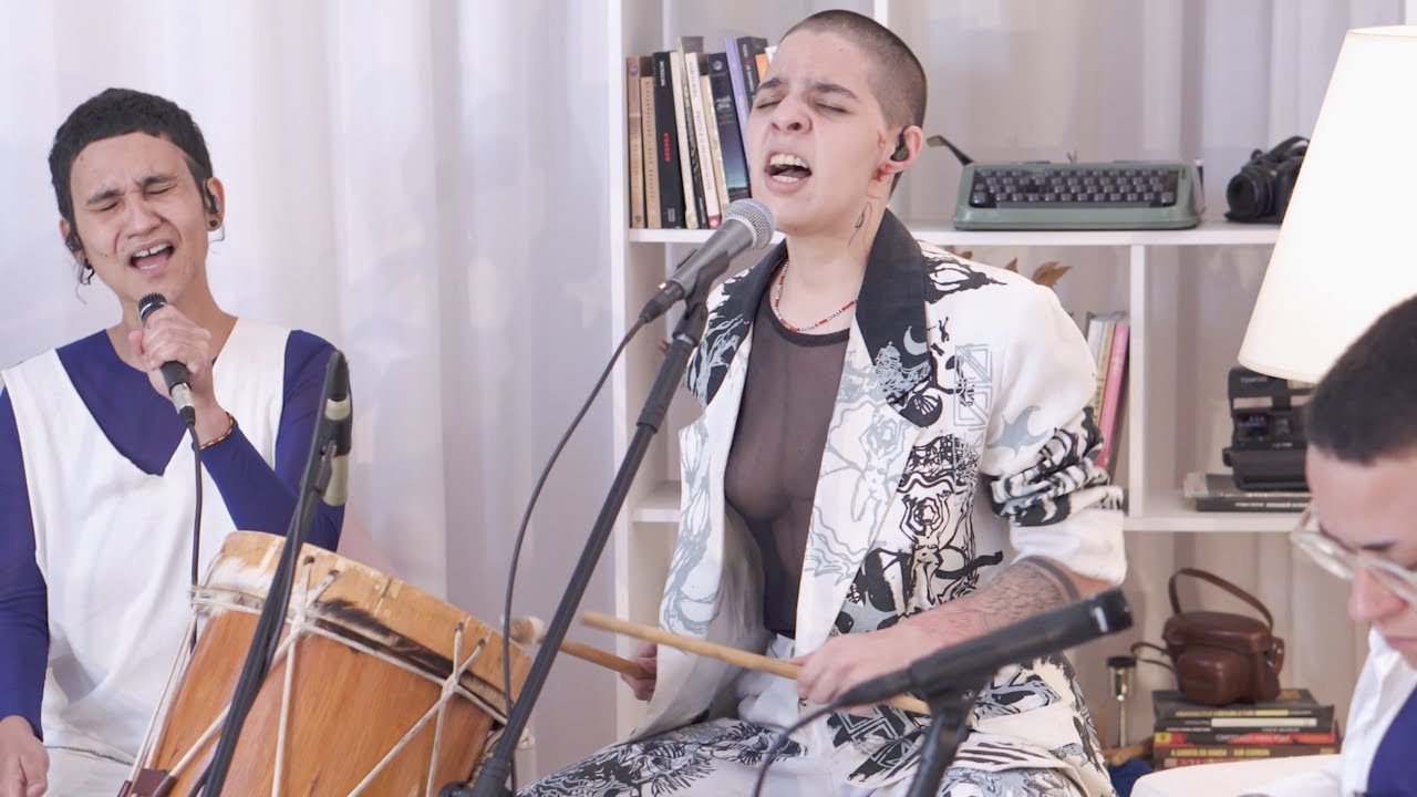 Raíssa Spada - Amarela | Sala de Estar (@raissaspada)