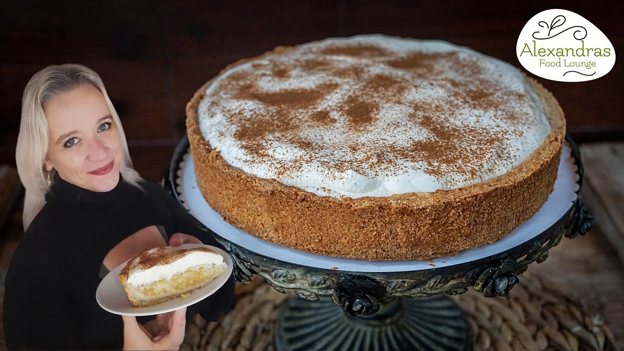 Leckerer Apfel Schmand Kuchen mit Mandelboden